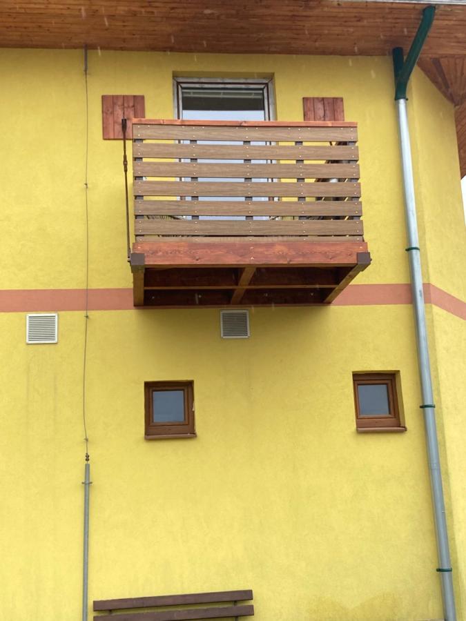 2-Izbovy Apartman Mlynica S Balkonom מראה חיצוני תמונה